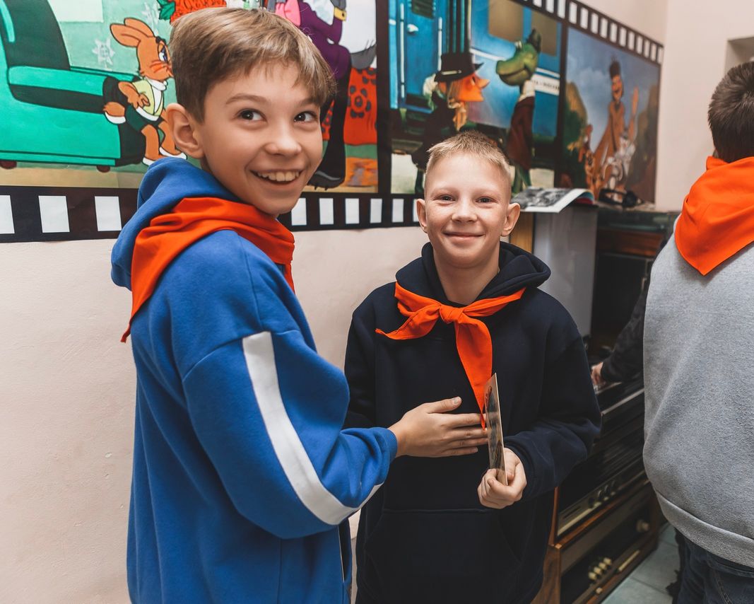 НОВОГОДНЕЕ ПУТЕШЕСТВИЕ «НАЗАД В СССР»